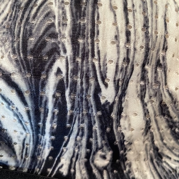 Victoria Sport Bra by Victoria’s Secret - Picture 6 of 6